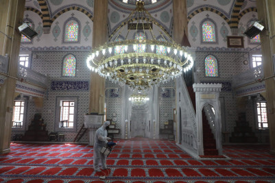 Sakarya ve Silahtarağa Mahalleleri'nde temizlik ve fiziki tarama yapıldı Sakarya ve Silahtarağa Mahalleleri'nde temizlik ve fiziki tarama yapıldı