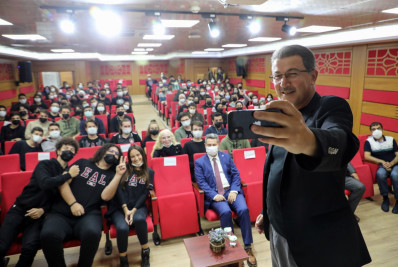 Başkan Deniz Köken liselilerle buluştu Başkan Deniz Köken liselilerle buluştu