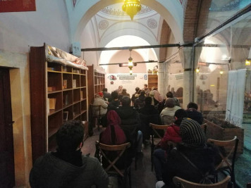Şiir Akşamları'nda İstanbul'a dair şiirler okundu Şiir Akşamları'nda İstanbul'a dair şiirler okundu