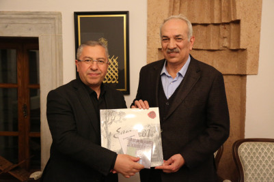 Bestami Yazgan'la hadis burcunda şiir sohbeti Bestami Yazgan'la hadis burcunda şiir sohbeti