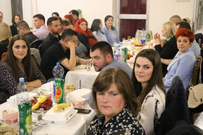 Evlad-ı Fatihan'da dev iftar sofrası kuruldu Evlad-ı Fatihan'da dev iftar sofrası kuruldu