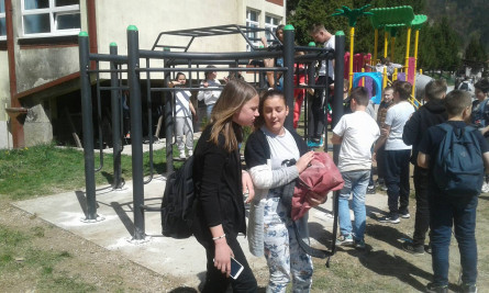 Bosna'da yaptığımız parkta yüzler gülüyor Bosna'da yaptığımız parkta yüzler gülüyor