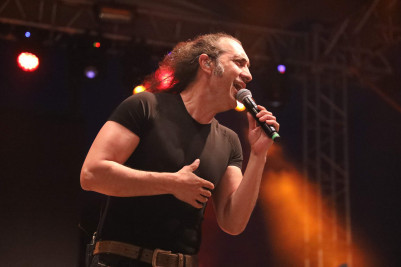Eyüpsultan Belediyesi'nden muhteşem Kıraç konseri Eyüpsultan Belediyesi'nden muhteşem Kıraç konseri