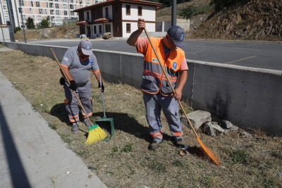 Temizlik çalışmaları Çırçır ve 5. Levent mahallelerinde devam etti Temizlik çalışmaları Çırçır ve 5. Levent mahallelerinde devam etti