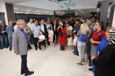 Başkan Deniz Köken belediye personeliyle bayramlaştı Başkan Deniz Köken belediye personeliyle bayramlaştı
