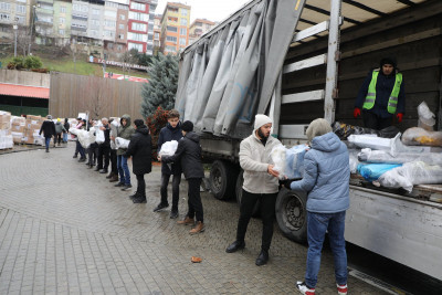 Eyüpsultan Belediyesi ekipleri deprem bölgesinde Eyüpsultan Belediyesi ekipleri deprem bölgesinde