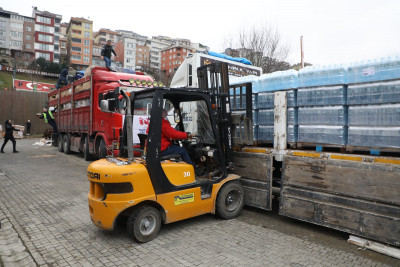 Başkan Deniz Köken deprem bölgesinde