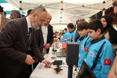 Alibeyköy Osmanlı Park'ta 23 Nisan şenliği