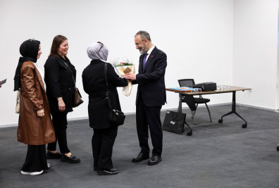 Başkan Özmen Halk Gününde vatandaşlarla buluşuyor Başkan Özmen Halk Gününde vatandaşlarla buluşuyor