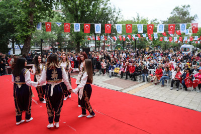 Eyüpsultan'ın dört bir yanında 19 Mayıs coşkusu Eyüpsultan'ın dört bir yanında 19 Mayıs coşkusu