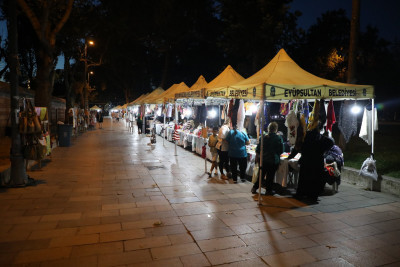 Gece Pazarı Zalpaşa Külliyesi önünde sona erdi Gece Pazarı Zalpaşa Külliyesi önünde sona erdi