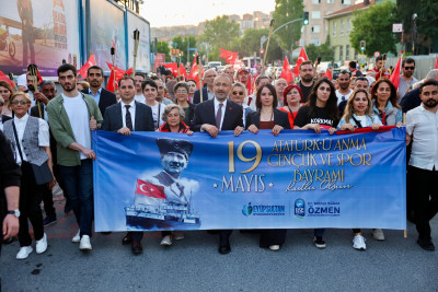 Eyüpsultan'da 19 Mayıs coşkusu! Gençler bayramı festivalle kutladı Eyüpsultan'da 19 Mayıs coşkusu! Gençler bayramı festivalle kutladı