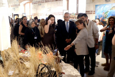 ESMEK'ten “Döngü” sergisiyle yıl sonu buluşması ESMEK'ten “Döngü” sergisiyle yıl sonu buluşması