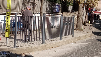 Eyüpsultan Belediyesi'nden okul önlerinde güvenlik çalışması Eyüpsultan Belediyesi'nden okul önlerinde güvenlik çalışması