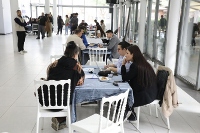 Kariyer ve İstihdam Fuarı yoğun katılımla gerçekleşti Kariyer ve İstihdam Fuarı yoğun katılımla gerçekleşti