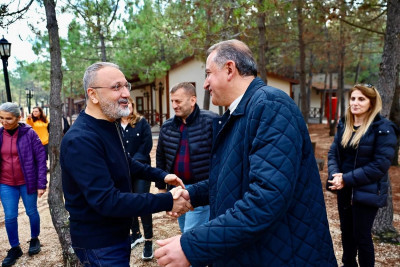 Başkan Özmen, Çiftalan Gençlik Kampı'nda muhtarlarla bir araya geldi Başkan Özmen, Çiftalan Gençlik Kampı'nda muhtarlarla bir araya geldi
