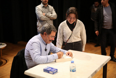  Eyüpsultan'da Ahmet Ümit'ten “Antik Cinayetler” buluşması