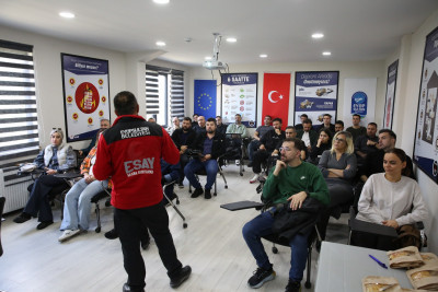 Eyüpsultan Belediyesi Personeline Acil Durum Eğitimleri Verildi