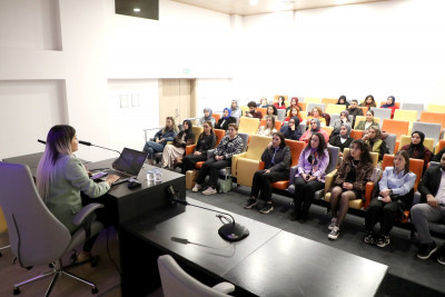 Kadınların kariyer ve istihdam süreçlerindeki hakları konuşuldu 