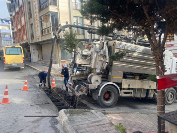 Fen İşleri'nden İlçe Genelinde Kapsamlı Kış Mesaisi