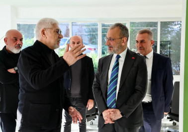 Başkan Özmen'den Türkiye Down Sendromu Derneği'ne Ziyaret