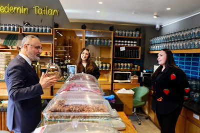 Başkan Özmen, 5. Levet Mahallesi'nde esnafla buluştu