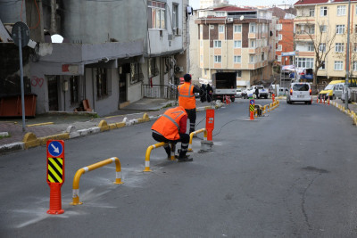 Muhtar Camii Sokak'ta trafik sorununa çözüm
