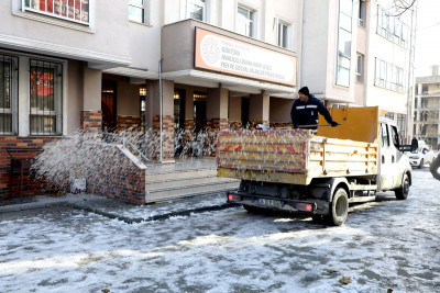 Eyüpsultan Belediyesi Yoğun Kar Yağışına Karşı 7/24 Sahadaydı