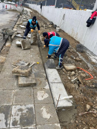 Fen İşleri Ekipleri, kış şartlarına rağmen Eyüpsultan'ın dört bir yanında sahadaydı