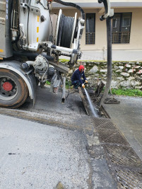 Fen İşleri Ekipleri, kış şartlarına rağmen Eyüpsultan'ın dört bir yanında sahadaydı