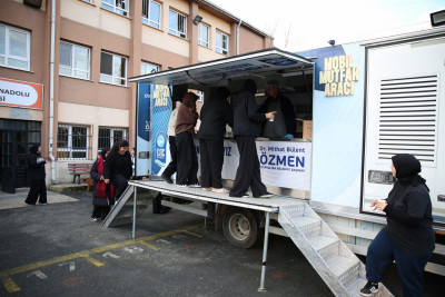 Eyüpsultan Belediyesi'nden öğrencilere gönülleri ısıtan ikram