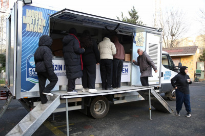 Eyüpsultan Belediyesi'nden öğrencilere gönülleri ısıtan ikram