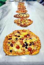 Görme engelli kursiyerler pizza yaptı