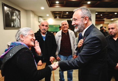 Yaş Almış Komşularımız için  Güzeltepe Emekliler Lokalini  Hizmete Açtık