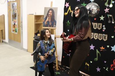 Akşemsettin ÇEM'li minikler Barış Manço'yu andı