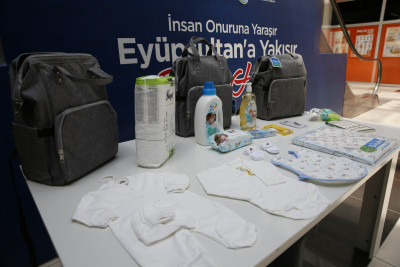 Eyüpsultan Belediyesi'nden yeni anne ve bebeklere destek: Yenidoğan Paketleri ailelere ulaşıyor