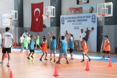 Eyüpsultanlı gençler potada galibiyet için mücadele etti