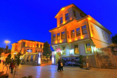 Eyüp Artık Işıl Işıl... Eyüp Artık Işıl Işıl...