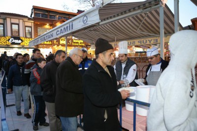 Eyüp Sultan'da Kandil Coşkusu... Eyüp Sultan'da Kandil Coşkusu...