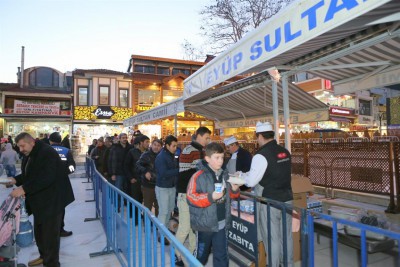 Eyüp Sultan'da Kandil Coşkusu... Eyüp Sultan'da Kandil Coşkusu...