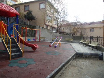 Uğur Sokak Parkı Uğur Sokak Parkı