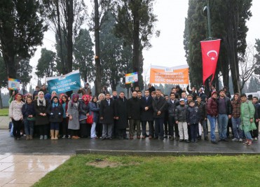 Mehmet Akif Ersoy Kabri Başında Anıldı… Mehmet Akif Ersoy Kabri Başında Anıldı…