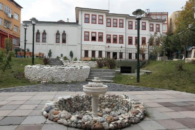Sertarîkzade Kültür Sanat Merkezi
