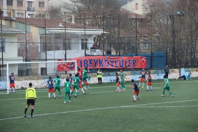 Alibeyköyspor'lu Futbolcularla Galibiyet Sevinci