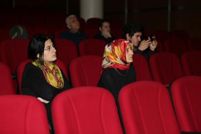 Yönetmen Atalay Taşdiken, “Kızkardeşim Mommo”yu Anlattı Yönetmen Atalay Taşdiken, “Kızkardeşim Mommo”yu Anlattı