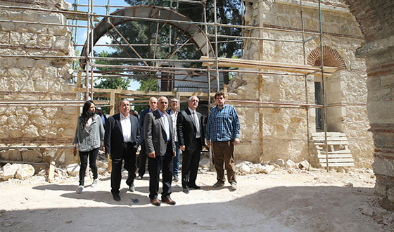 Başkan Aydın Rami'de Kışla Restorasyonunu İnceledi Başkan Aydın Rami'de Kışla Restorasyonunu İnceledi