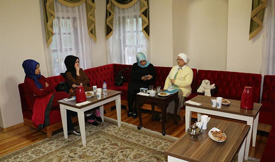 Belkıs İbrahimhakkıoğlu Necip Fazıl'ı Anlattı Belkıs İbrahimhakkıoğlu Necip Fazıl'ı Anlattı