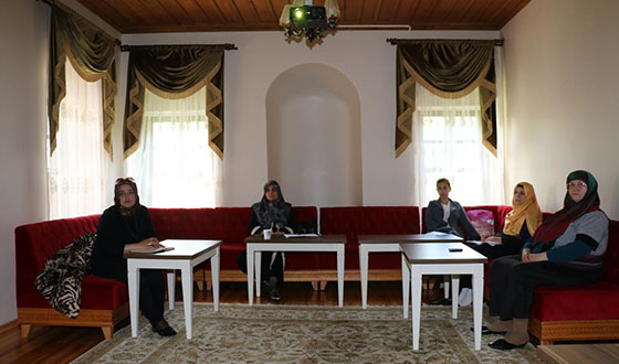 Afife Hatun Kültür Evi'nde İslam Tarihi Okumaları Afife Hatun Kültür Evi'nde İslam Tarihi Okumaları