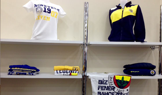 Fenerbahçe'den Şefkaeli Mağazası'na Anlamlı Destek Fenerbahçe'den Şefkaeli Mağazası'na Anlamlı Destek