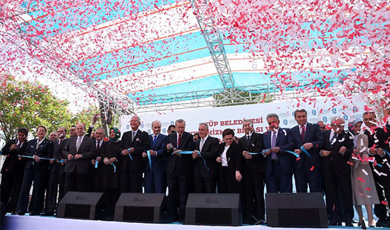 Eyüp Belediyesi'nden Görkemli Açılış Eyüp Belediyesi'nden Görkemli Açılış